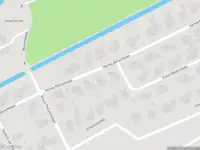 Ambulance met grote spoed naar de Karperdaal in 's-Gravenhage