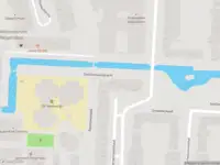 Ambulance met gepaste spoed naar de Schonerwoerdstraat in Amsterdam
