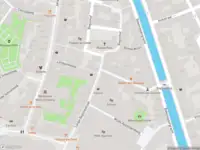 Ambulance met gepaste spoed naar de Lange Begijnestraat in Haarlem