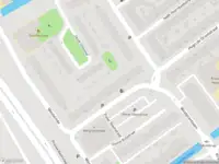 Ambulance met grote spoed naar de Paulus Buijsstraat in Delft