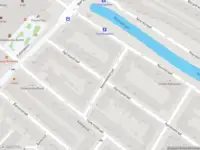Ambulance met gepaste spoed naar de Heemsteêstraat in Rotterdam