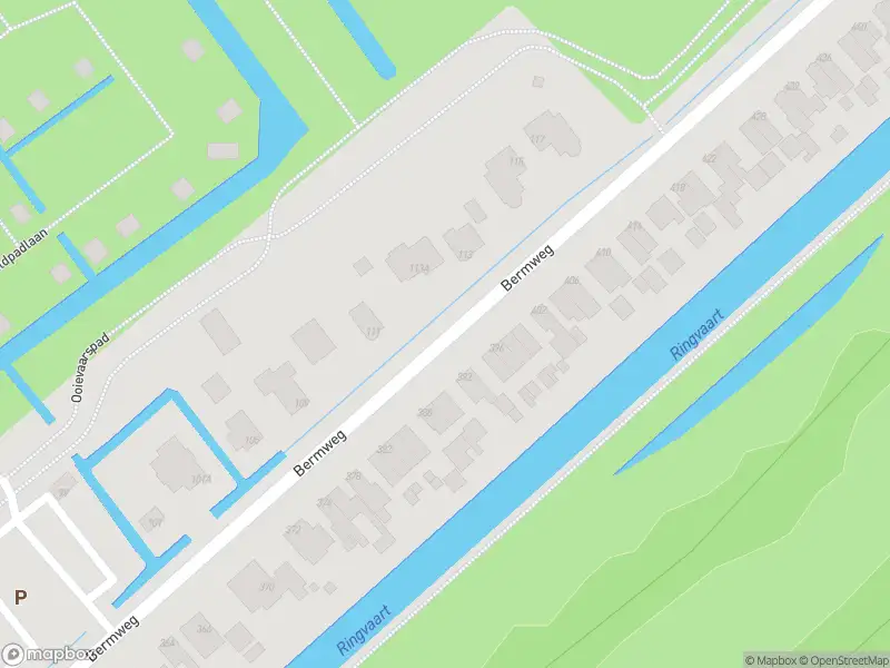 Ambulance met grote spoed naar de Bermweg in Capelle aan den IJssel