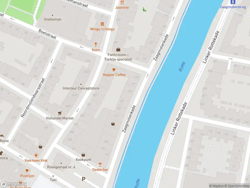 Ambulance met gepaste spoed naar de Zaagmolenkade in Rotterdam