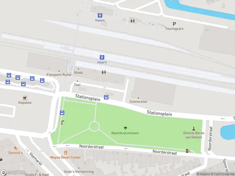 Ambulance met grote spoed naar de Stationsplein in Hoorn