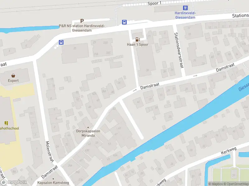 Ambulance met gepaste spoed naar de Damstraat in Hardinxveld-Giessendam