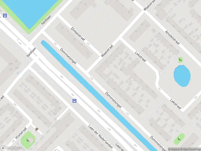Ambulance met grote spoed naar de Dommelsingel in Beverwijk