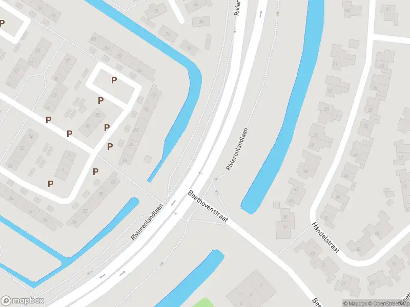 Politie naar de Ophemertsedijk in Tiel vanwege personen te water