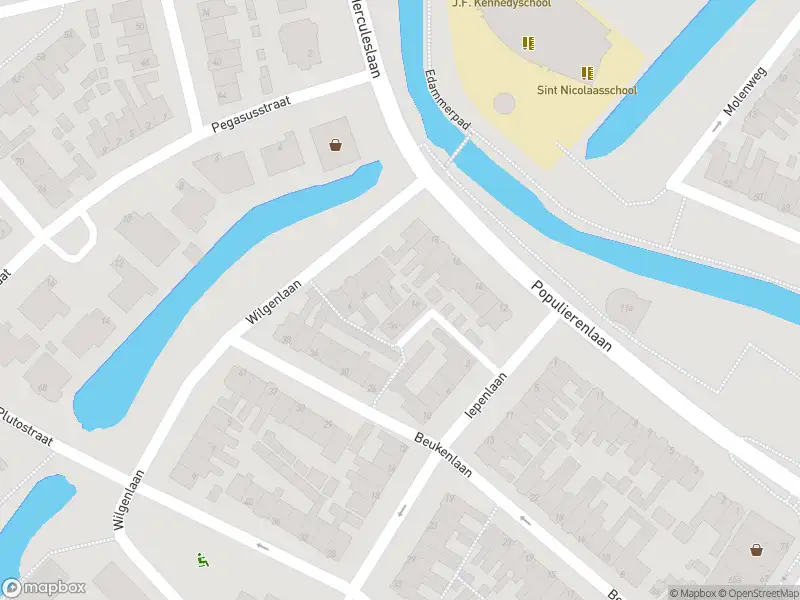 Ambulance met gepaste spoed naar de Wilgenlaan in Volendam