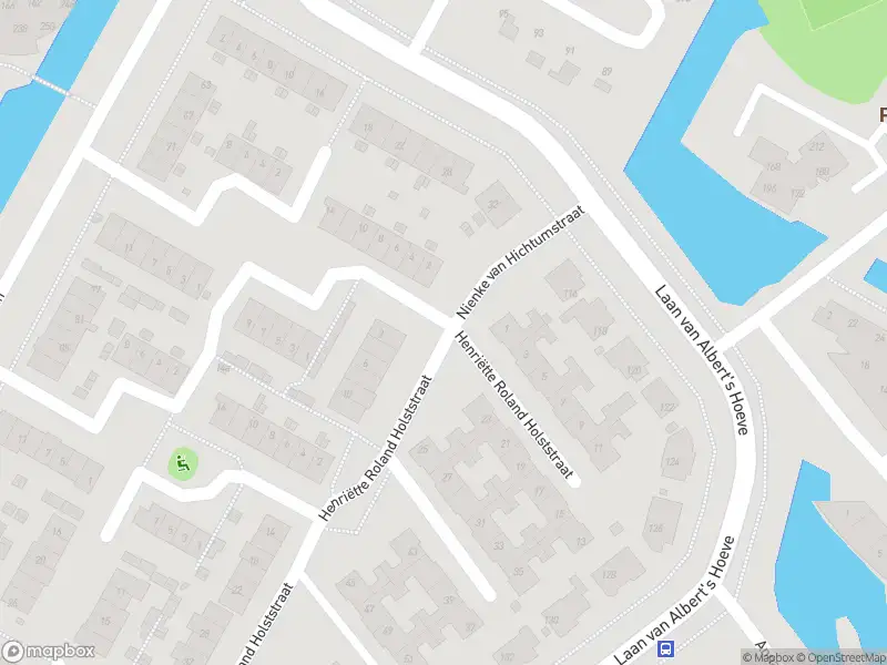 Ambulance met gepaste spoed naar de Henriëtte Roland Holststraat in Castricum