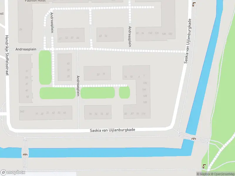 Ambulance met grote spoed naar de Saskia van Uijlenburgkade in Amsterdam