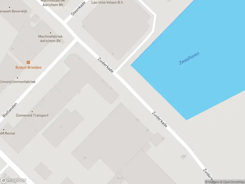 Ambulance met gepaste spoed naar de Zuiderkade in Beverwijk