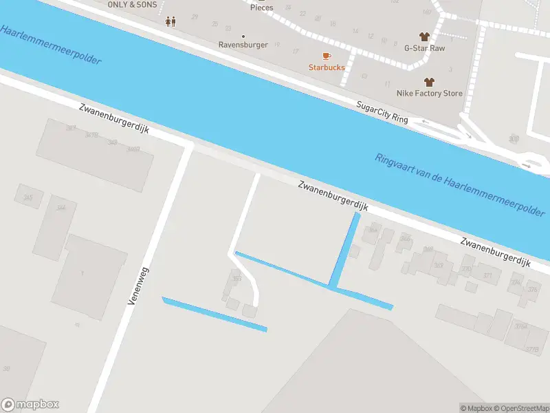 Ambulance met grote spoed naar de Irenestraat in Halfweg