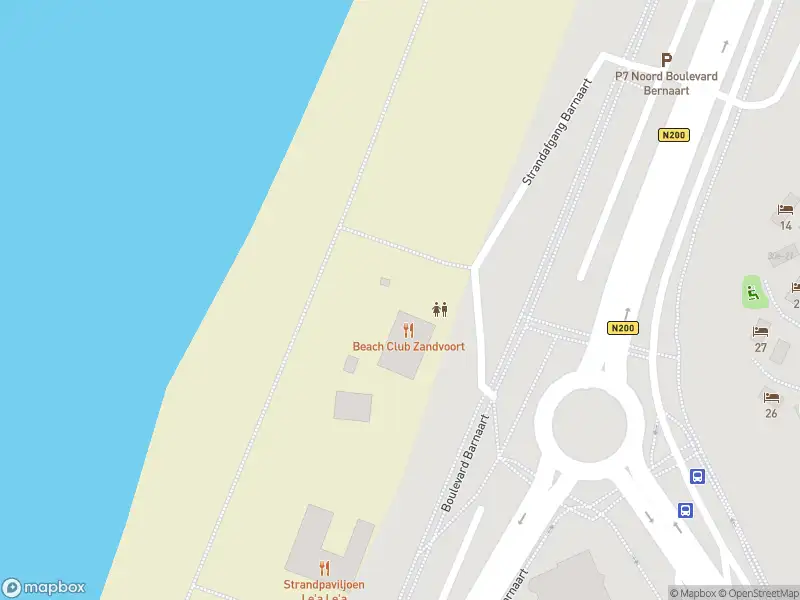 Ambulance met gepaste spoed naar de Strandafgang Barnaart in Zandvoort