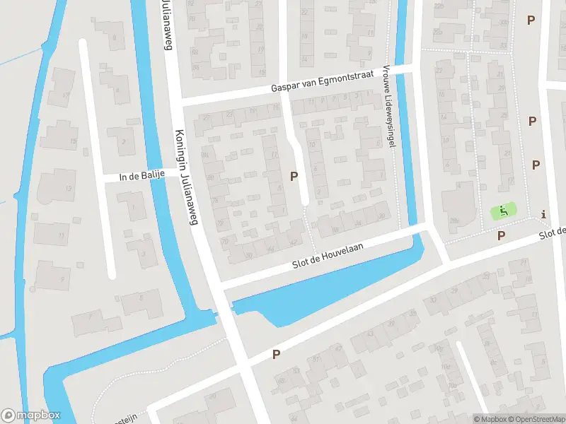 Ambulance met grote spoed naar de Reynbolt van Maeslantstraat in Maasland