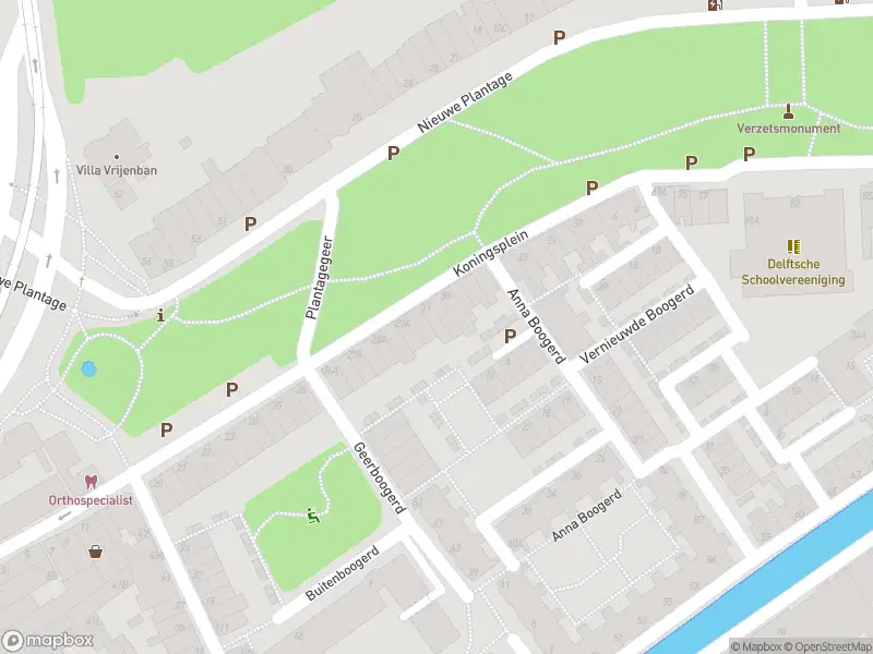 Ambulance met grote spoed naar de Geerboogerd in Delft