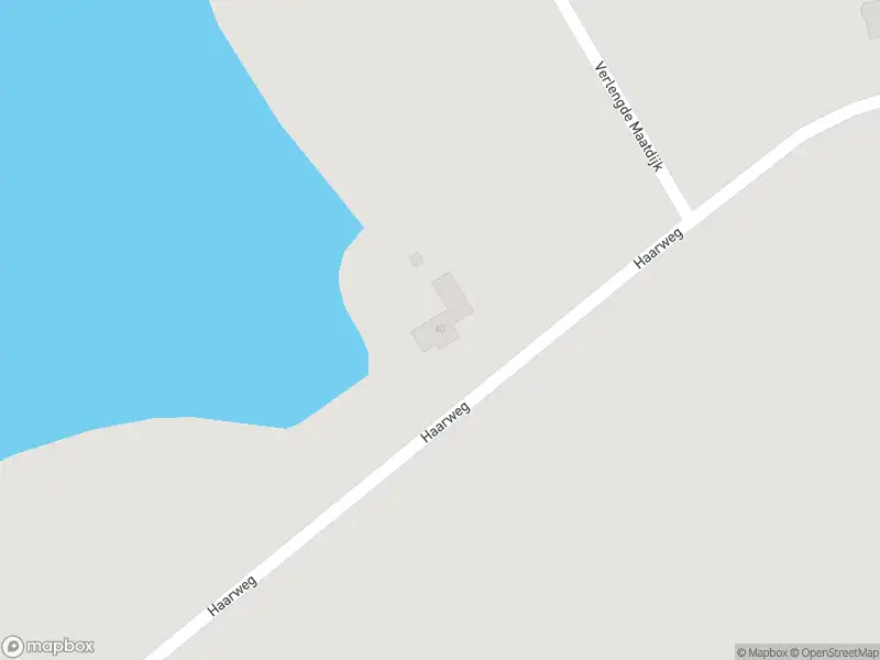 Brandweer met gepaste spoed naar de Haarweg in Brucht vanwege een buitenbrand