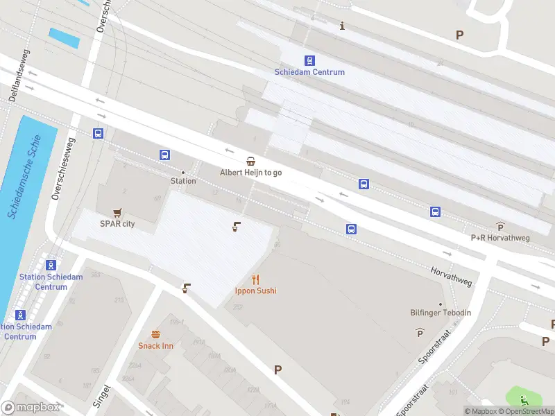Ambulance met gepaste spoed naar de Stationsplein in Schiedam