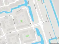 Ambulance met grote spoed naar de Uilensingel in Delft