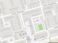 Ambulance met grote spoed naar de Jacob van Campenplein in Rotterdam