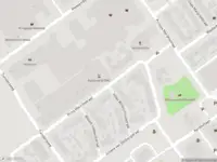 Ambulance met grote spoed naar de Prins Mauritsstraat in Maasdijk