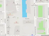 Ambulance met grote spoed naar de Sam van Houtenstraat in Amsterdam