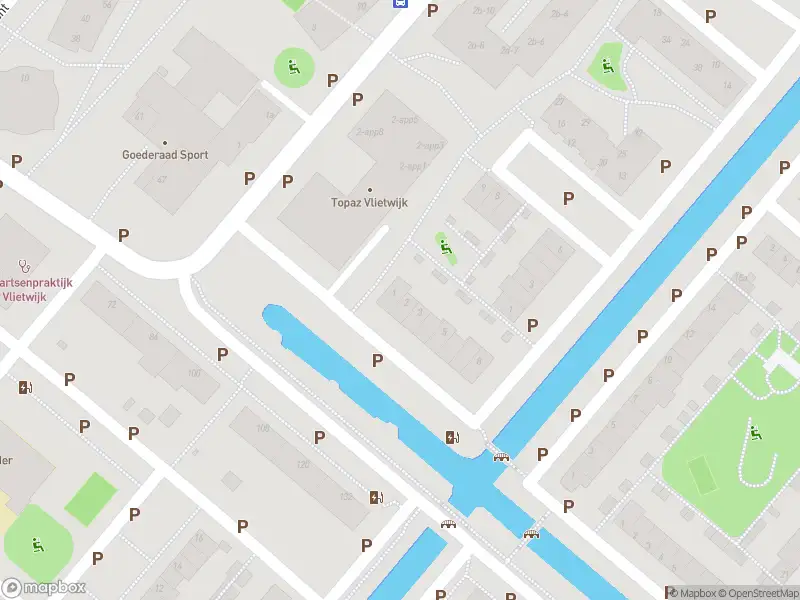 Ambulance met grote spoed naar de Kamerlingh Onnesplantsoen in Voorschoten