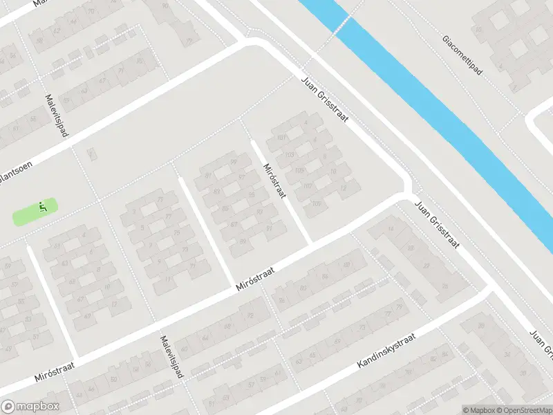 Brandweer met gepaste spoed naar de Kandinskystraat in Almere vanwege gebouwbrand