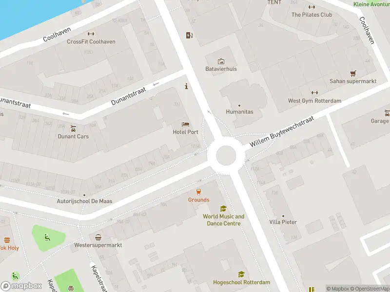 Ambulance met grote spoed naar de Willem Buytewechstraat in Rotterdam