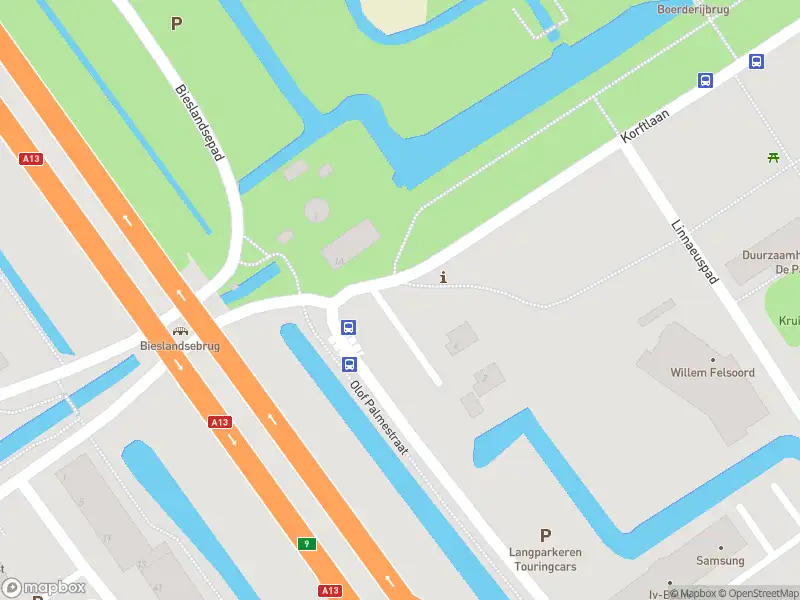 Ambulance met gepaste spoed naar de Korftlaan in Delft