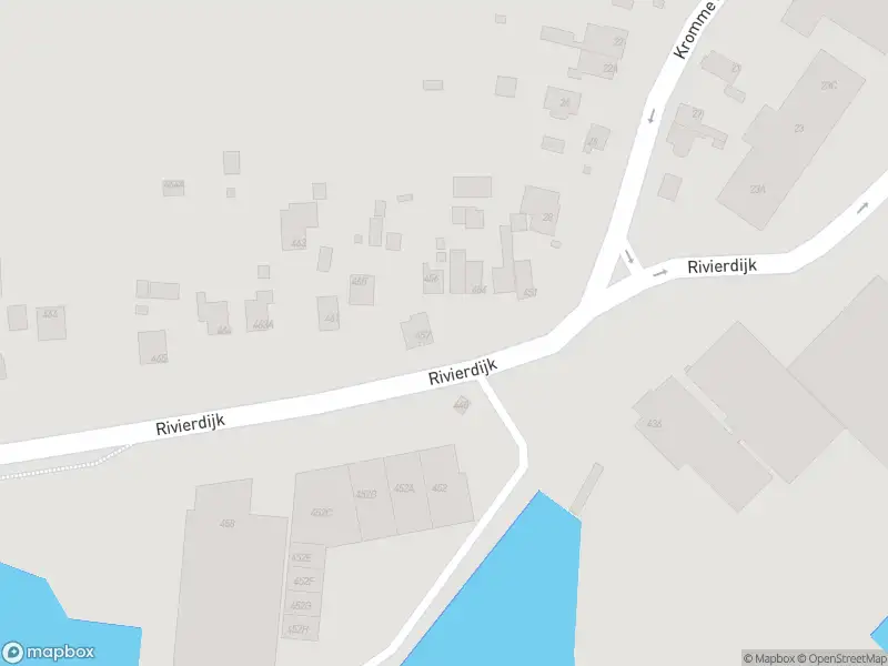 Ambulance met grote spoed naar de Rivierdijk in Hardinxveld-Giessendam