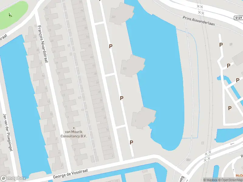 Ambulance met grote spoed naar de Huub van den Brulestraat in Rotterdam