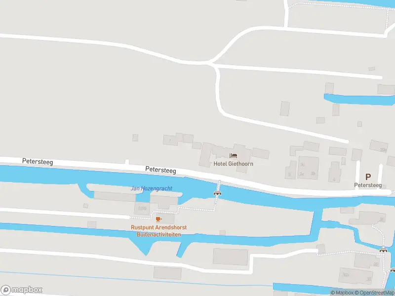 Brandweer met gepaste spoed naar de Petersteeg in Giethoorn vanwege afgaan automatisch brandalarm