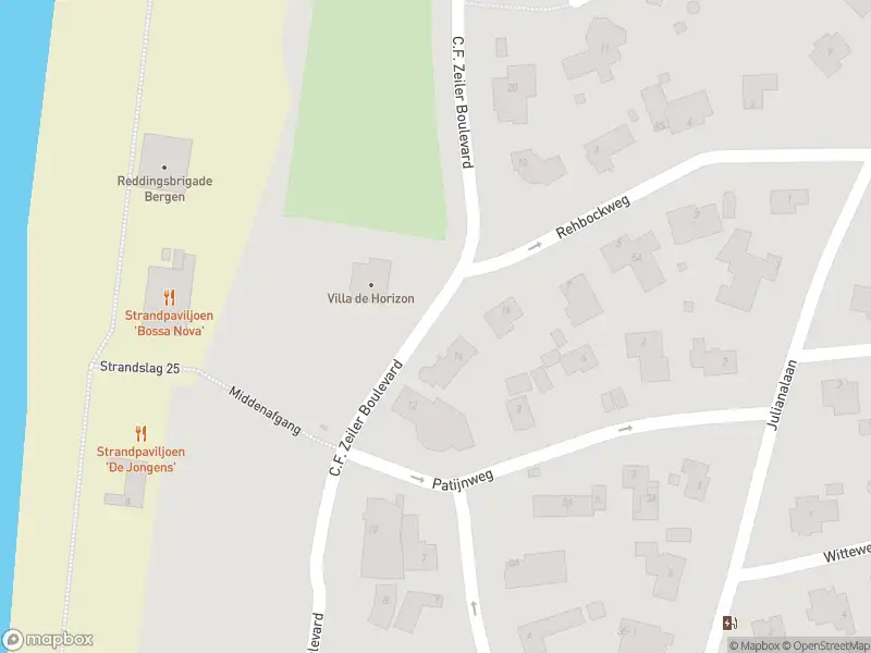 Ambulance met grote spoed naar de C.F. Zeiler Boulevard in Bergen aan Zee