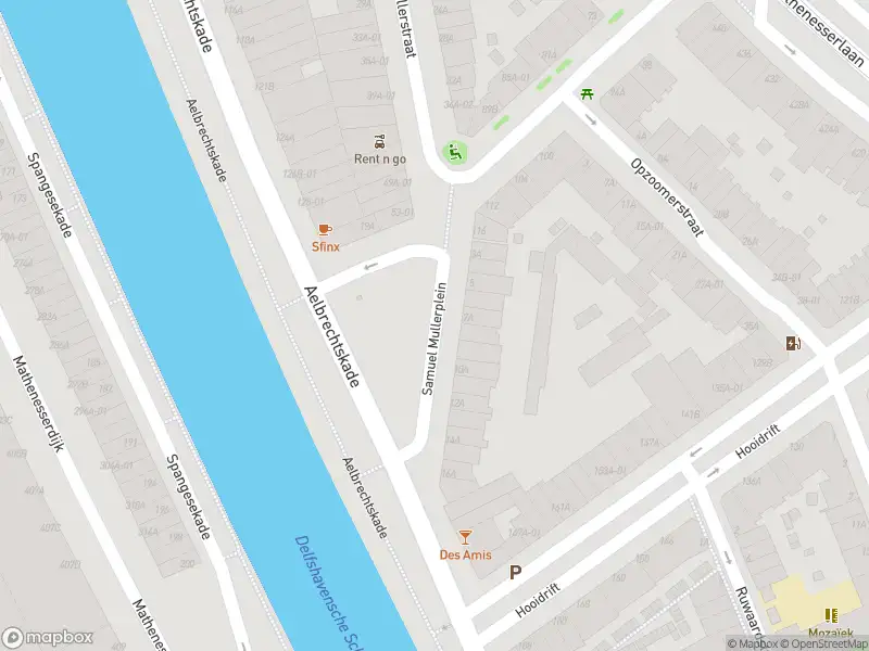 Ambulance met grote spoed naar de Samuel Mullerplein in Rotterdam