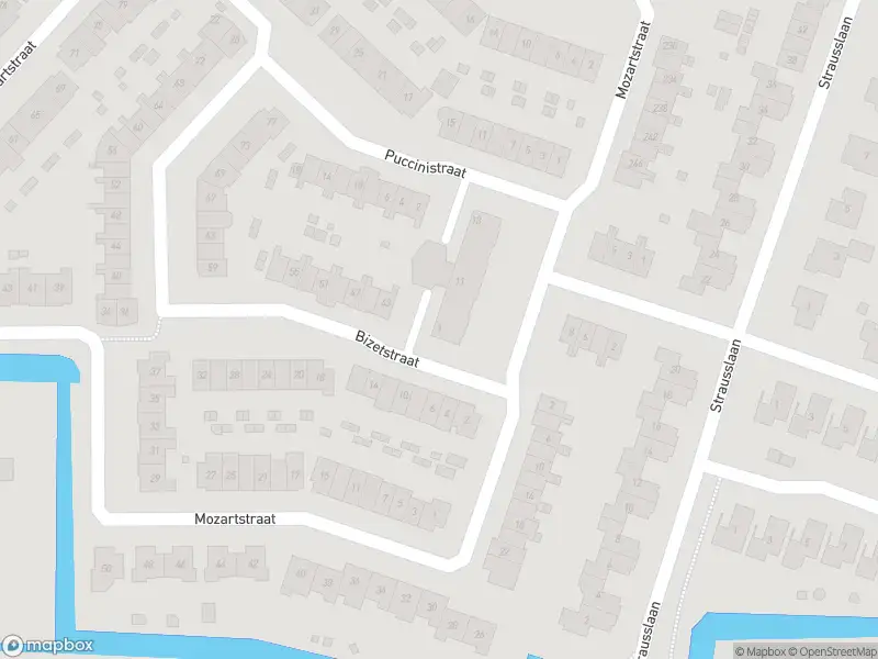 Ambulance met gepaste spoed naar de Bizetstraat in Barendrecht