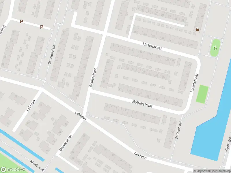 Ambulance met gepaste spoed naar de Botlekstraat in Ridderkerk