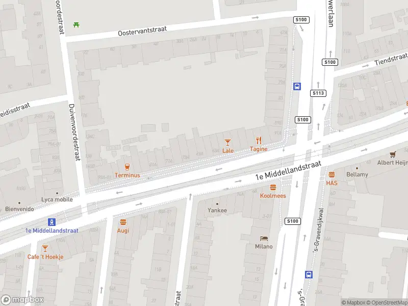 Ambulance met grote spoed naar de 1e Middellandstraat in Rotterdam