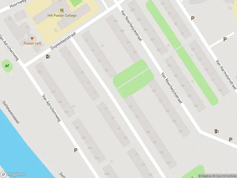 Ambulance met gepaste spoed naar de Lemkensstraat in Rotterdam