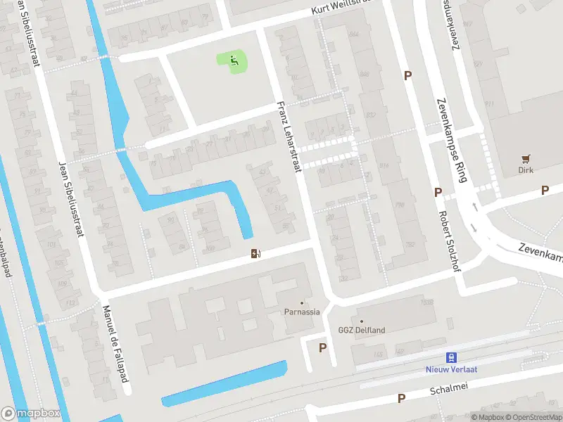 Ambulance met gepaste spoed naar de Franz Leharstraat in Rotterdam