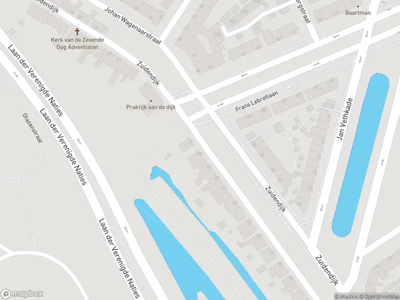 Ambulance met grote spoed naar de Zuidendijk in Dordrecht