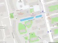 Ambulance met gepaste spoed naar de Waterkeringweg in Amsterdam