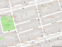 Ambulance met grote spoed naar de Karthuizersstraat in Amsterdam