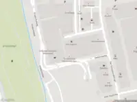 Ambulance met grote spoed naar de Vredenhofpad in Amsterdam
