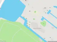 Ambulance met grote spoed naar de Ringdijk in Rotterdam