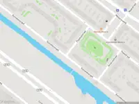 Ambulance met grote spoed naar de Pegasusstraat in Amsterdam
