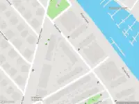 Ambulance met grote spoed naar de Galastraat in Amsterdam