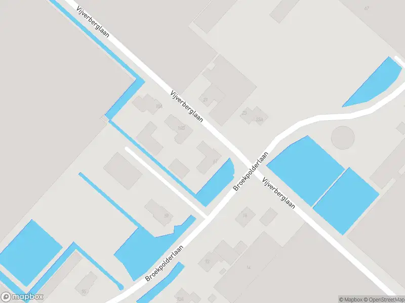 Ambulance met grote spoed naar de Broekpolderlaan in Honselersdijk