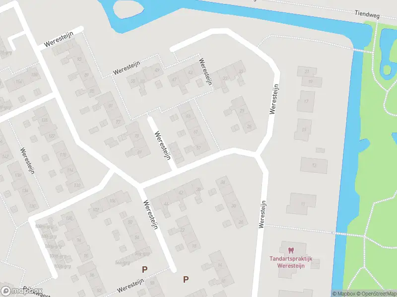 Ambulance met grote spoed naar de Weresteijn in Sliedrecht