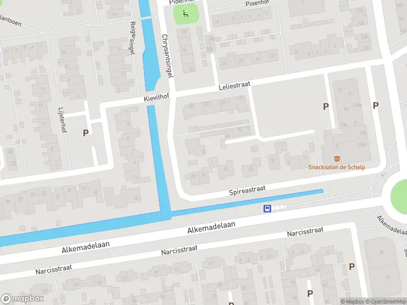 Ambulance met gepaste spoed naar de Chrysantsingel in Roelofarendsveen