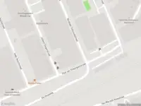 Ambulance met grote spoed naar de Paul van Vlissingenstraat in Amsterdam